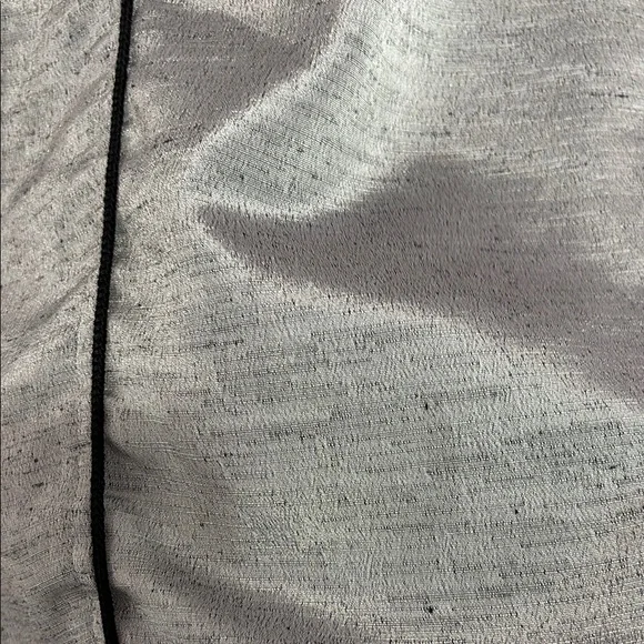 Oscar de la Renta Silver/Gray Blouse, EUC, Size 10, Classic - Picture 3 of 5